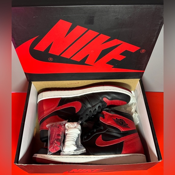 Size 11 - Jordan 1 Retro OG High Banned Bred - Picture 8 of 8